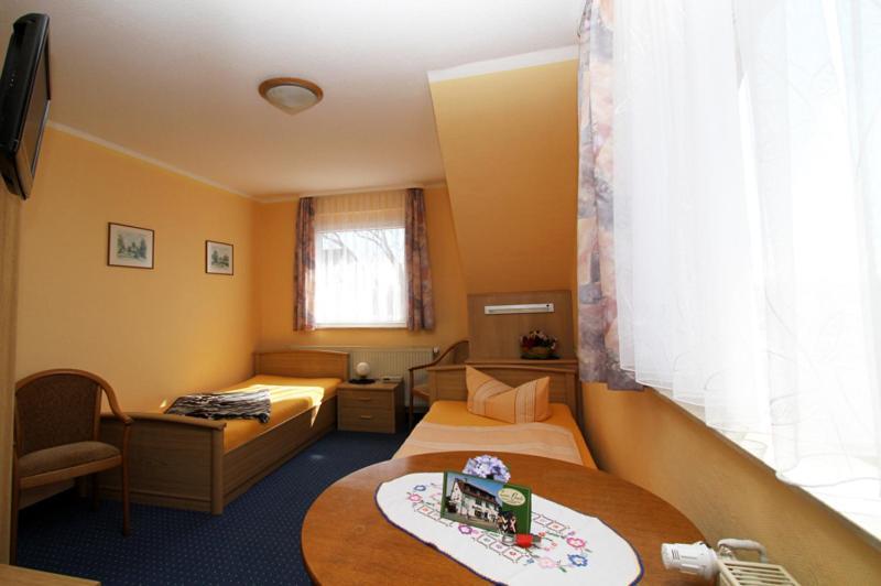 Familienhotel Zur Linde Panschwitz-Kuckau Екстер'єр фото